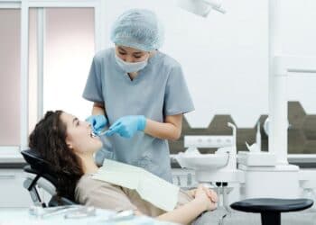 implant dentar