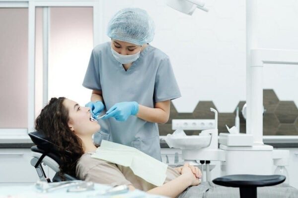implant dentar