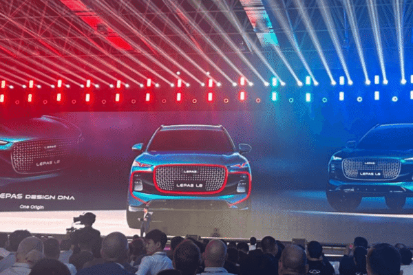 Corespondență Shanghai: Chery Auto dezvăluie familia de SUV-uri premium Chery Lepas