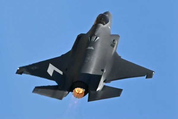 După ce a refuzat cererea lui Trump să dea mai mulți bani pentru apărare, o țară NATO renunță acum să mai cumpere avioane americane de vânătoare F-35