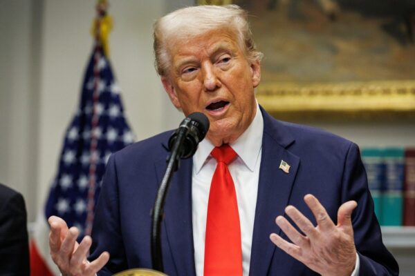Trump susține că SUA trebuie să „dețină” Groenlanda pentru a împiedica Rusia să o preia: „Nu îi vom permite să o ocupe”